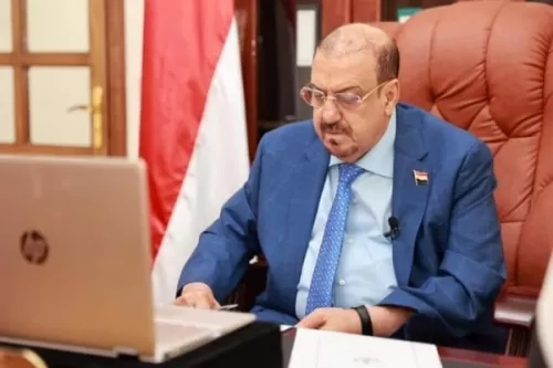 البركاني المعتاد على الإهانة يتطاول على كل اليمنيين ليكونو مثله .. تفاصيل
