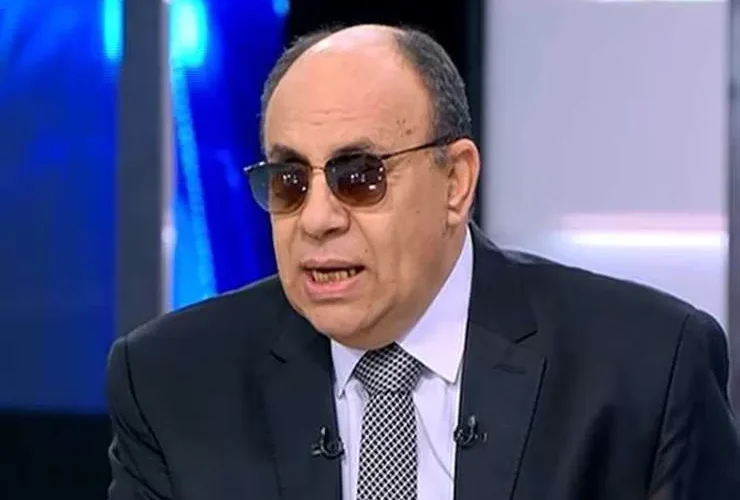 مبروك عطية يكشف حكم امتناع الزوجة عن النوم بجوار زوجها