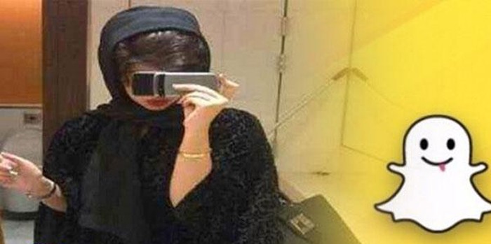 سعودية تنشر مقاطع اباحية على حسابها في سناب شات وتدعو لحفلات وسهرات حمراء وهكذا تم الايقاع بها