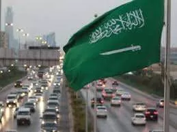 الفيديو الكامل لليمني الذي نشر فيديو من المسجد الحرام وهو يتطاول على الدين والمعتقدات الاسلامية