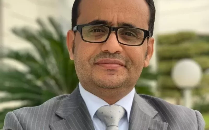 مدير الأخبار بالتلفزيون اليمني يتحدث عن فضيحة رافقت الإعلان الرئاسي