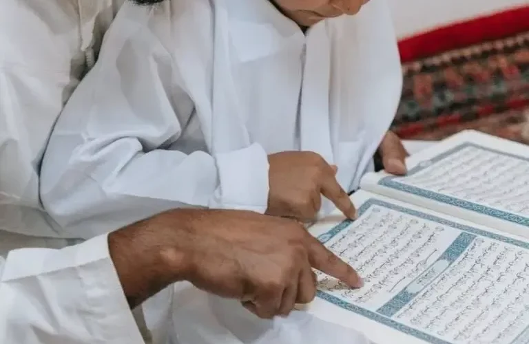للأمهات.. 6 طرق سهلة لمساعدة الأبناء على حفظ القرآن بالإجازة الصيفية