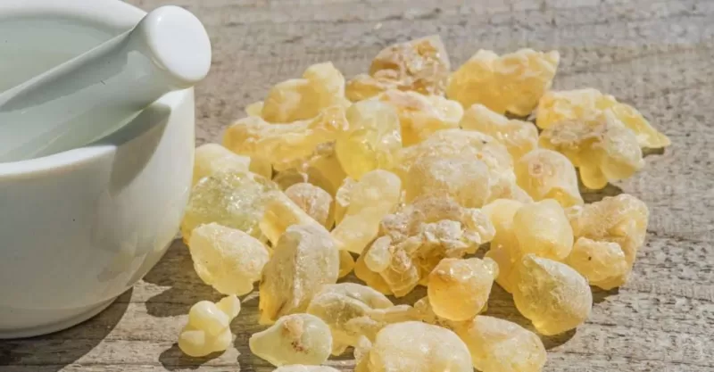 معجزة حقيقية تحدث في بيتك عند احراق ثلاث قطع من لبان الذكر كل يوم