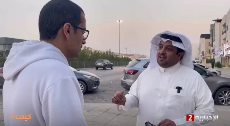 بالفيديو : سعودي يكشف عن سبب غريب بشأن تفضيل الأجانب عن المواطنين في توصيل الطلبات!