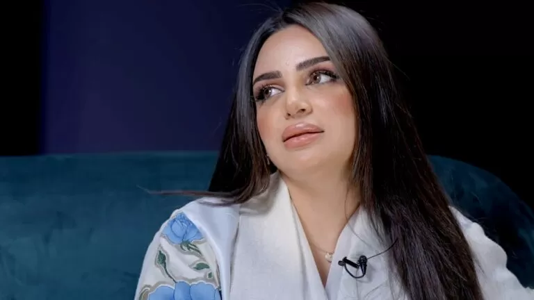 شاهد بالفيديو: هذه الشخصية الشهيرة وقعت في غرام رهف القحطاني ويعبد التراب تحت قدميها