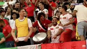 شاهد اول فيديو لملاطف حميدي من مدرجات كأس العالم.. ومفاجأة غير متوقعة للمنتخب الذي كان يشجعه