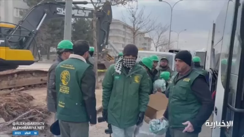 شاهد..اعمال فريق الإغاثة السعودية اليوم في تركيا وسوريا ..تبكي جميع من في المملكة