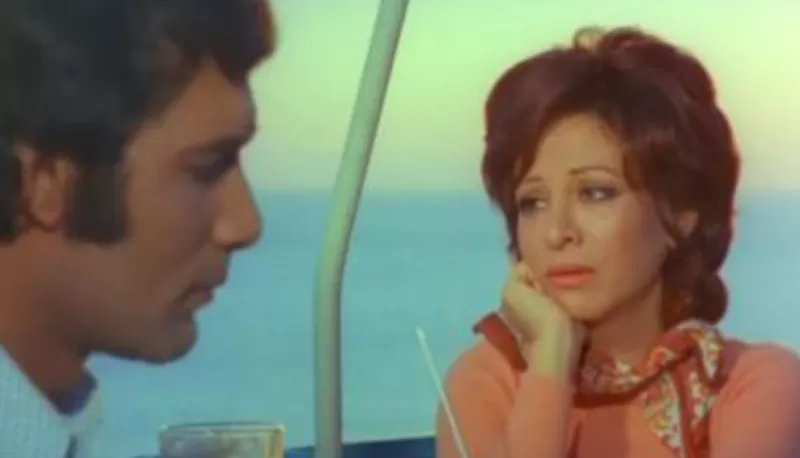 المشهد الساخن الذي اعاده محمود ياسين مع فاتن حمامه اكثر من عشر مرات وكل مرة كان يفشل في اقناعها برجولته والتفاصيل يرويها شاهد عيان