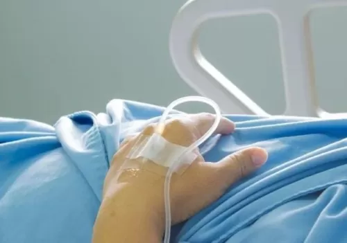 اعتداء مروع في السعودية على معلمة افقدها وعيها من قبل اقرب المقربين اليها