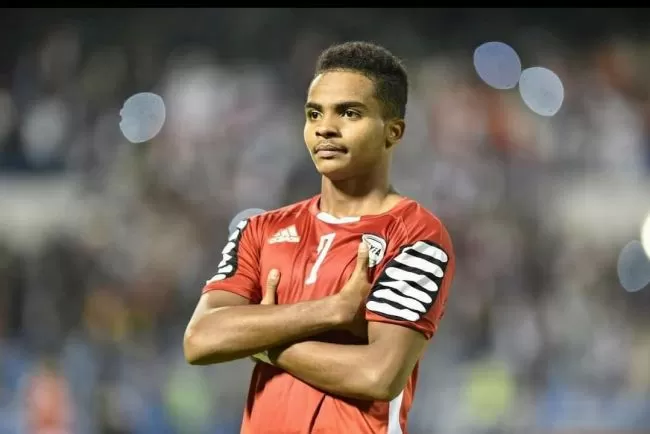 شاهد سيارة بطل المنتخب اليمني للناشئين ” محمد البرواني ” تثير مواقع التواصل الاجتماعي ” صورة “