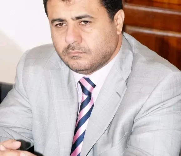 أحمد العيسي يصدر لنفسه قرار جمهوري عاجل بتعينه في هذا المنصب الرفيع