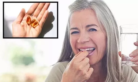 المخاطر الحقيقية التي يخفيها عنك الاطباء الناتج عن نقص فيتامين د وملعقة من هذا الزيت الطبيعي تعوض النقص في جسمك خلال ايام