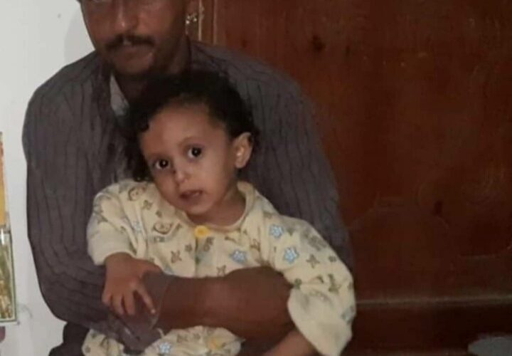 شاهد ماذا فعل هاذا المواطن المسكين بائع الايسكريم بسبب ابتزاز وإستحقار عاقل الحارة واسطوانات الغاز.
