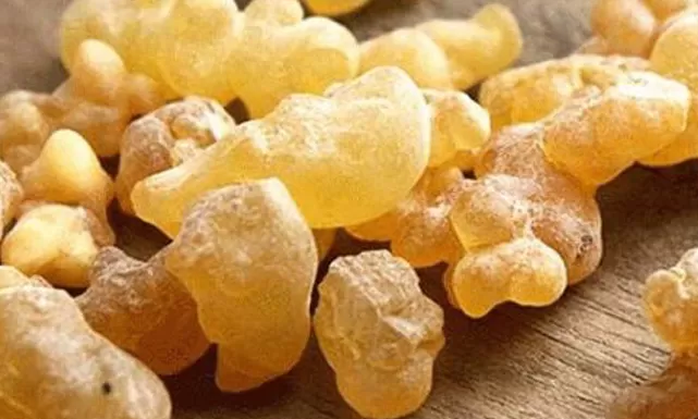 وصفة لبان الذكر للتخلص من تجاعيد الوجه واثار الحبوب والندب خلال يومين فقط