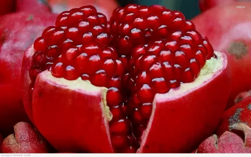 القضاء على شيب الشعر بالرمان في دقائق دون رجوعه مرة أخري وتمتعي بشعر جذاب