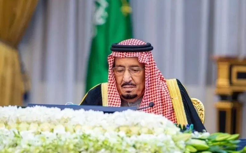 بأمر ملكي.. السماح للمقيمين بالعمل في كل هذه المهن بدون كفيل