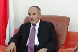 اليدومي رئيس الإصلاح يطلق موقف غير مسبوق من ترامب الراحل وبايدن المتولي وهذا ما قاله