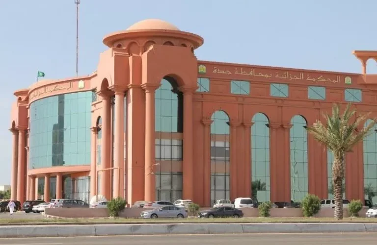 حكم نقض يسقط الإعدام بحق قاتل المعلمة السعودية المغدورة وفاء الغامدي وهذا هو الحكم الجديد الذي اصدره قاضي النقض