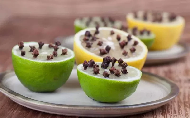 استخدامات غريبة لخلطة القرنفل والليمون في غرفة النوم