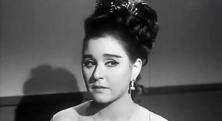 ما حصل بين سعاد حسني ونور الشريف في مشهد ساخن جعله يرفض العمل معها بعد هذا الفيلم الممنوع من العرض