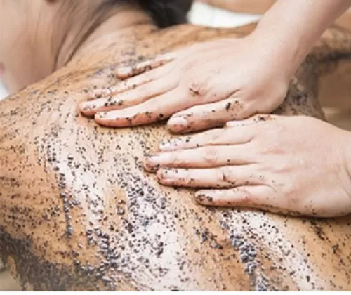 ستصدم عندما ترى بعينك ما سيحدث عندما تضع القهوة على هذه المناطق من جسم المرأة