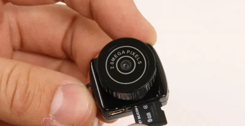 شكت فيما يحدث في غرفةنوم بنتها في الليل فوضعت كاميرات مراقبة سرية وفي الصباح شاهدت فاجعة لم تستطع الحركة ولا الكلام بعدها