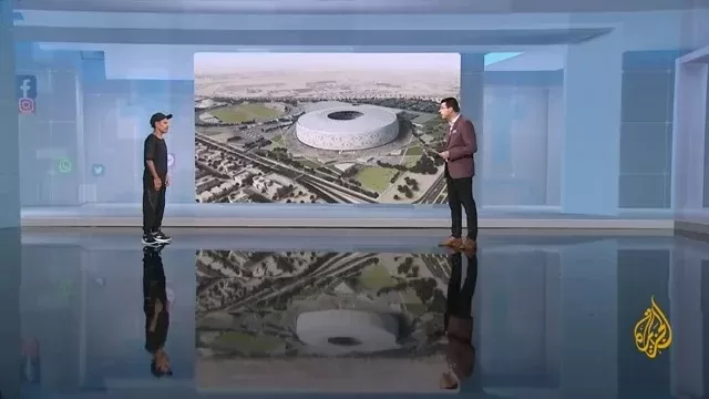 شاهد بالفيديو: المذيع في الجزيرة احمد فاخوري قدم هديتين ثمينتين لكمبيوتر المونديال اليمني ويطلب منه العفو بسبب الفيديو السابق