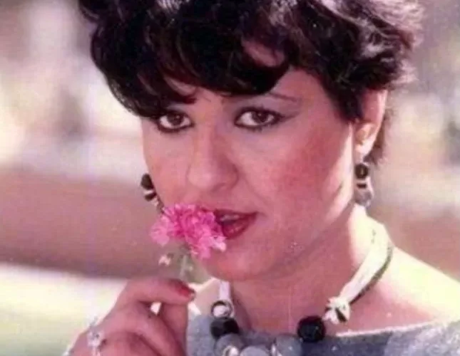 معالي زايد تحكي ما فعله بها زوجها وكيف تركها بدون اي شيء يسترها بعد ان شاهد مقاطعها الساخنة في هذا الفيلم الممنوع من العرض