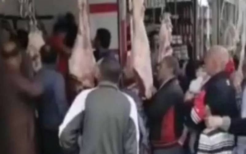 شاهد.. زبون يقتل جزار في مصر بسبب 100 جنيه وقطعة لحمة