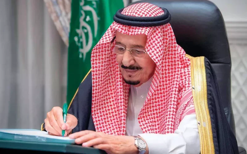 أمر ملكي في السعودية يسمح بتجديد إقامة هذه الجنسيه بالمجان وعدم ترحيلهم لاي سبب كان.. قرار تاريخي