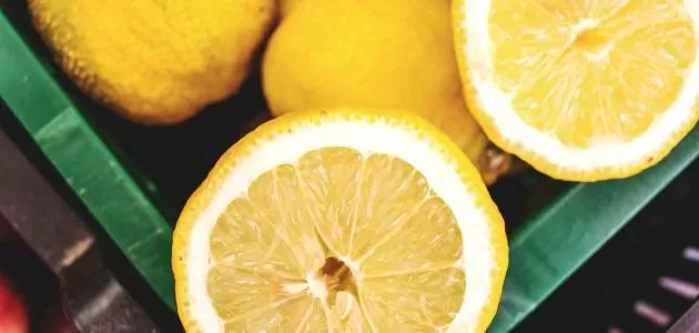 هذا ما يفعله بك الليمون اذا كنت تعاني من القولون