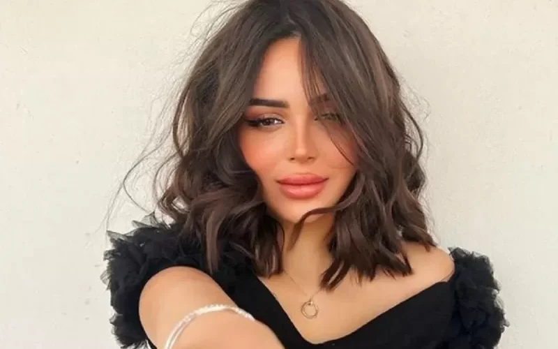 فيديو يشعل السعودية لرهف القحطاني وهـي تضع والدها في موقف محرج ومهين من اجل المشاهدات