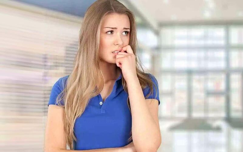أمراض نفسية تنتج عن الحجر الصحي: طبيب يتحدث عن طرق التخلص منها