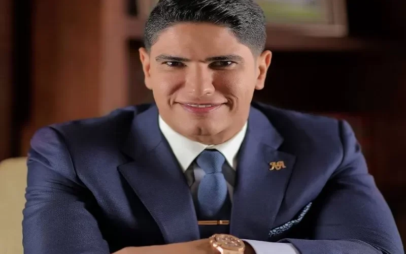 ابو هشيمة بدء حياته بمهنة راتبها مائ{ دولار ليصبح ملك الحديد والجميلات ومصادر مقربة تكشف المستور