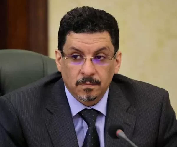 عاجل: وزير الخارجية يخرج عن صمته ويرد على اتهامه بإثارة غضب السلطات المصرية تجاه المسافرين اليمنيين