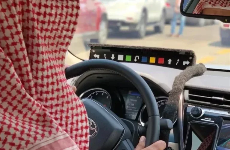بالفيديو: سائق اوبر في السعودية يروي اغرب طلبات الركاب معه في السيارة وكيف وقع في فخ هذه الجميلة؟