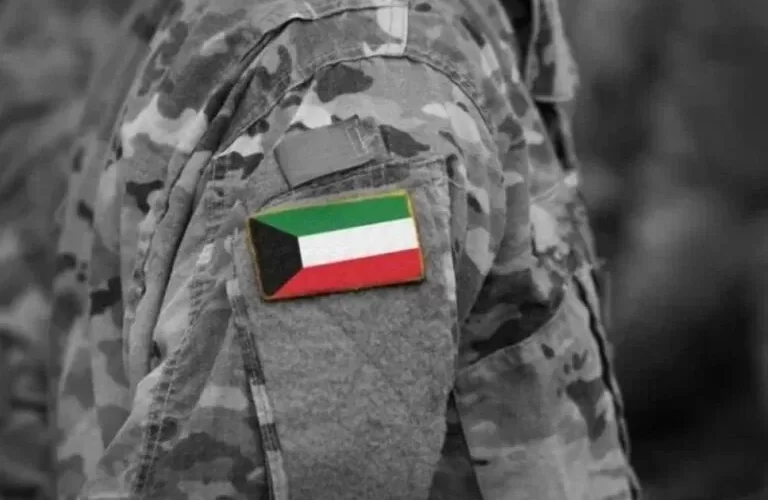 مواجهات داخل معسكر في الكويت تنتهي بمقتل جندي بطريقة مروعة على يد زميله .. القصة الكاملة