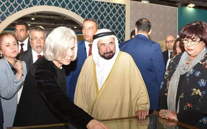 الإمارات تنكّس أعلامها لمدة ثلاثة أيام عقب وفاة أحد مسؤوليها الكبار (الاسم +صورة)