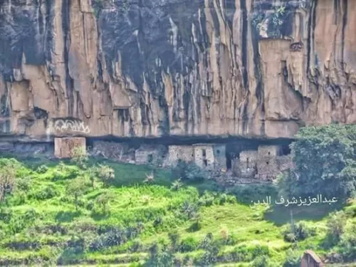 شاهد: الصور الأغرب في العالم من هذه القرية اليمنية