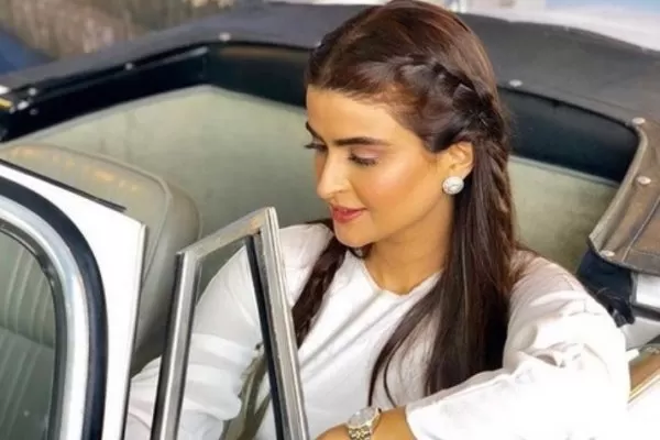 لن تصدق .. مذيعة الجزيرة ’’علا الفارس‘‘ تُظهر وجه زوجها لأول مرة بظهور .. والجمهور غير مصدوم !! .. شاهد