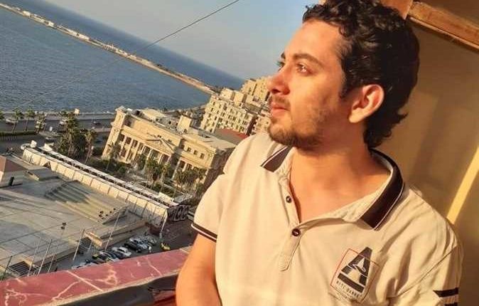 كاتب مصري شاب تنبأ بموته قبل ساعات.. يتوفى في حفل توقيع أول كتاب له