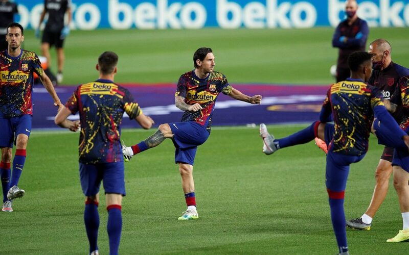 هل تعمد ميسي تجاهل راكيتيتش قبل مباراة برشلونة وليغانيس؟ (فيديو)