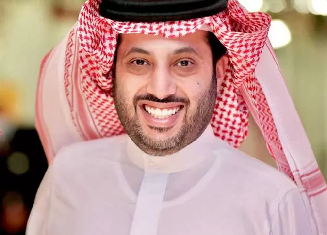 شاهد : صورة صادمة لتركي ال الشيخ بعد خروجه من مستشفى بنيويورك بعد عملية جراحية خطيرة