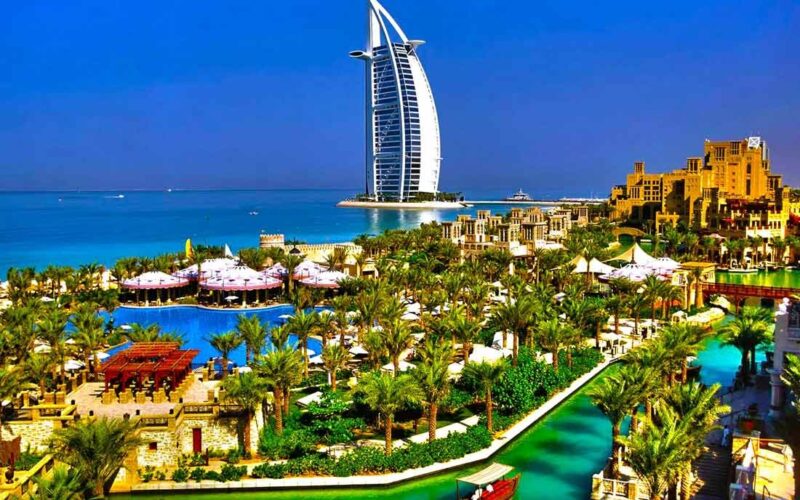دبي تعلن موعد استقبال السياح.. ولهذا السبب سترتفع أسعار تكلفة الإقامة في الفنادق