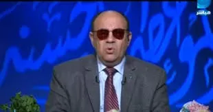 مبروك عطية يفقد اعصابه ويشتم زوج بالفاظ نابيه بعد اتصال لزوجة كشفت فيه ما طلبه منها الزوج ان تقدمه لصاحب الشغل