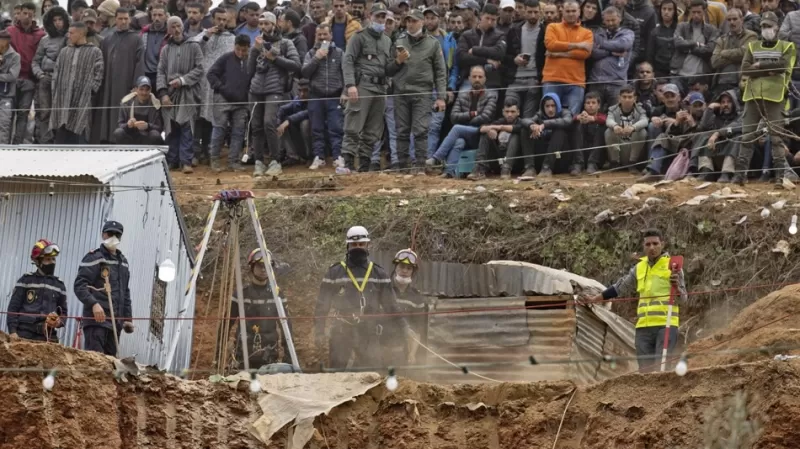 مهمة إنقاذ الطفل ريان تتخطى “صخرة عنيدة” وتزايد الآمال بإخراجه حياً !!