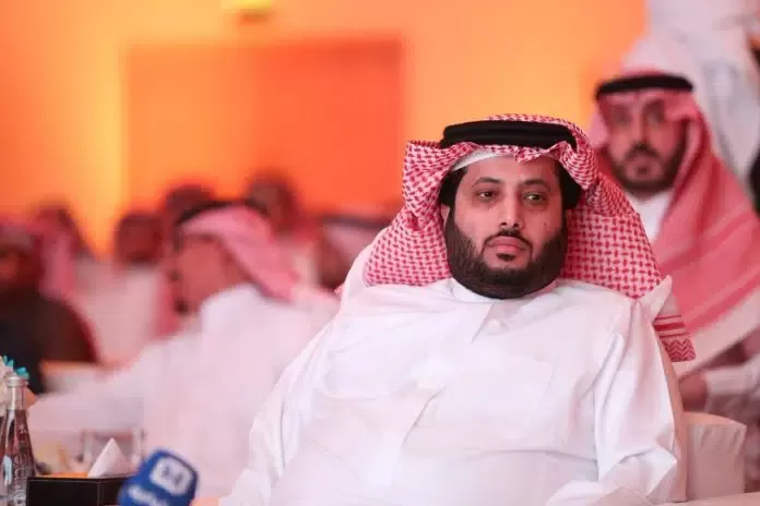 فيديو من داخل قصر تركي آل الشيخ يكشف حجم الفخامة والاناقة ..حمام من ذهب