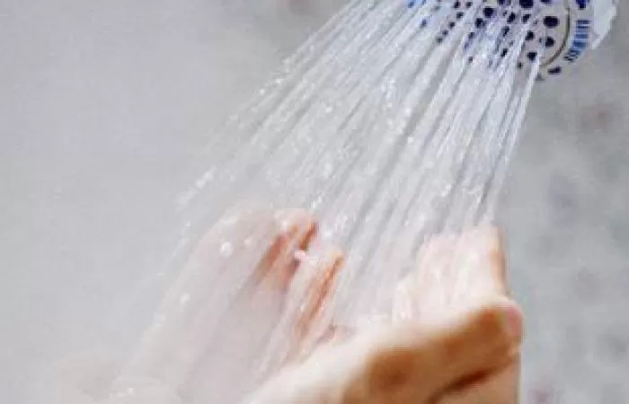 في الشتاء والبرد.. هذا هو افضل موعد في اليوم للاستحمام