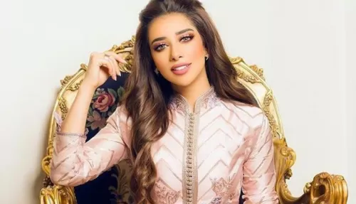 شاهد : الفنانة بلقيس في مقطع فاضح مع فنان عراقي وهذا رد فعل زوجها