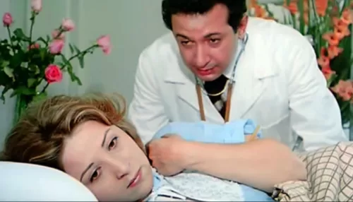 بوسي تحكي قصة انفصالها عن نور الشريف بعد خيانة زوجية بشعة وهذا تعاملت معه في ايامه الأخيرة